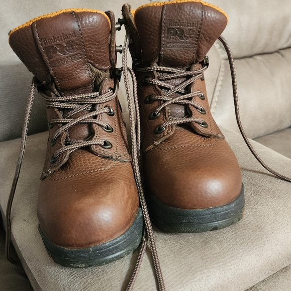 Timberland women's hiking or work boots . Like New - Picture 2 of 5